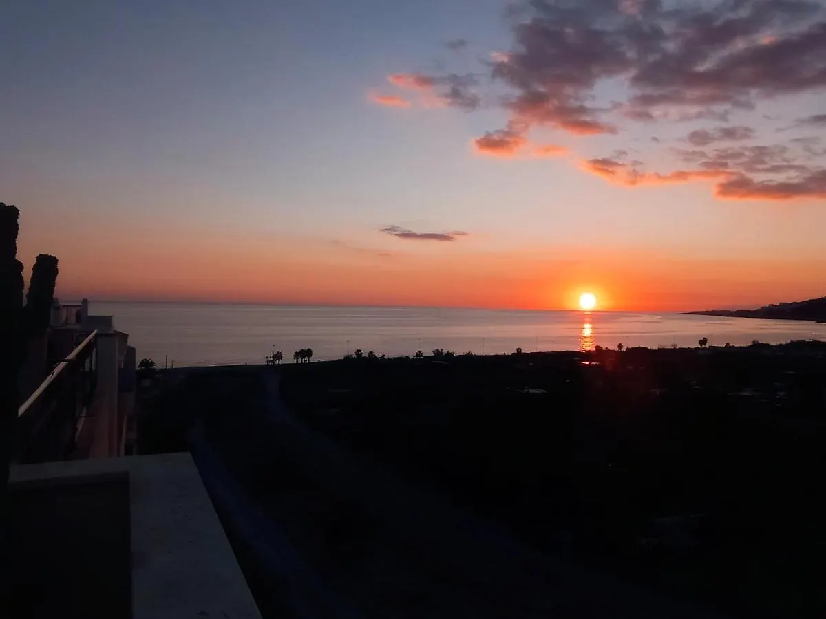 Apartamento Mirador Penthouse, centro y mar, terraza grande Nerja